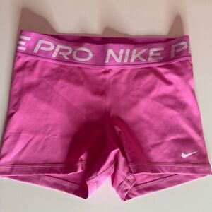 Women’s Nike Pro 365 3” short in playful pink size medium